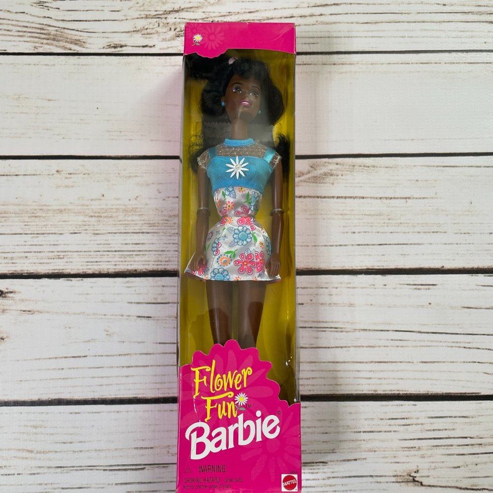 New NIB Vintage Flower Fun Barbie 1996 #16064 Collectors Item Doll 90s